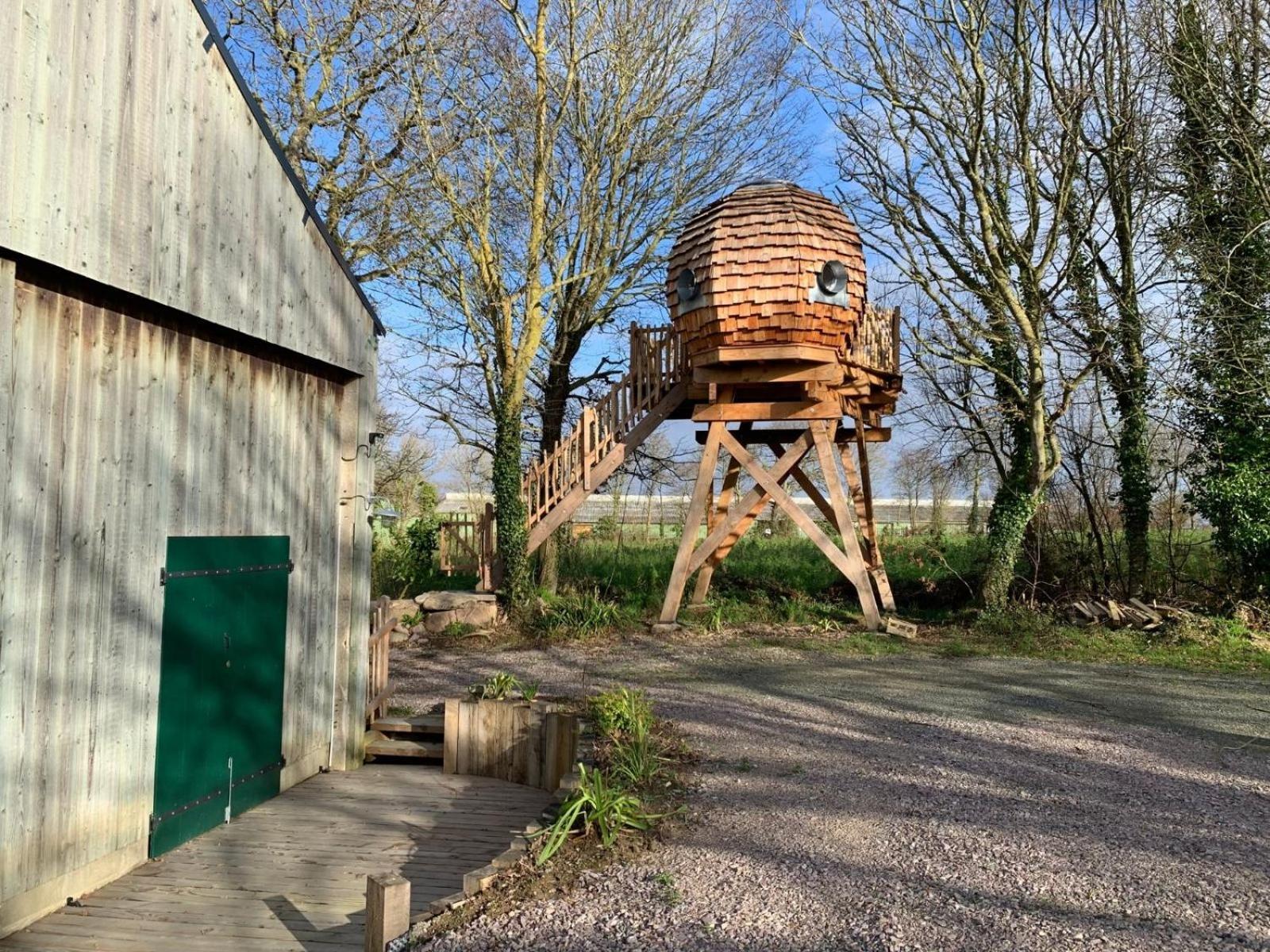 La Ville Es Renais - Ferme Et Maison D'Hotes Insolite Erquy Exteriör bild