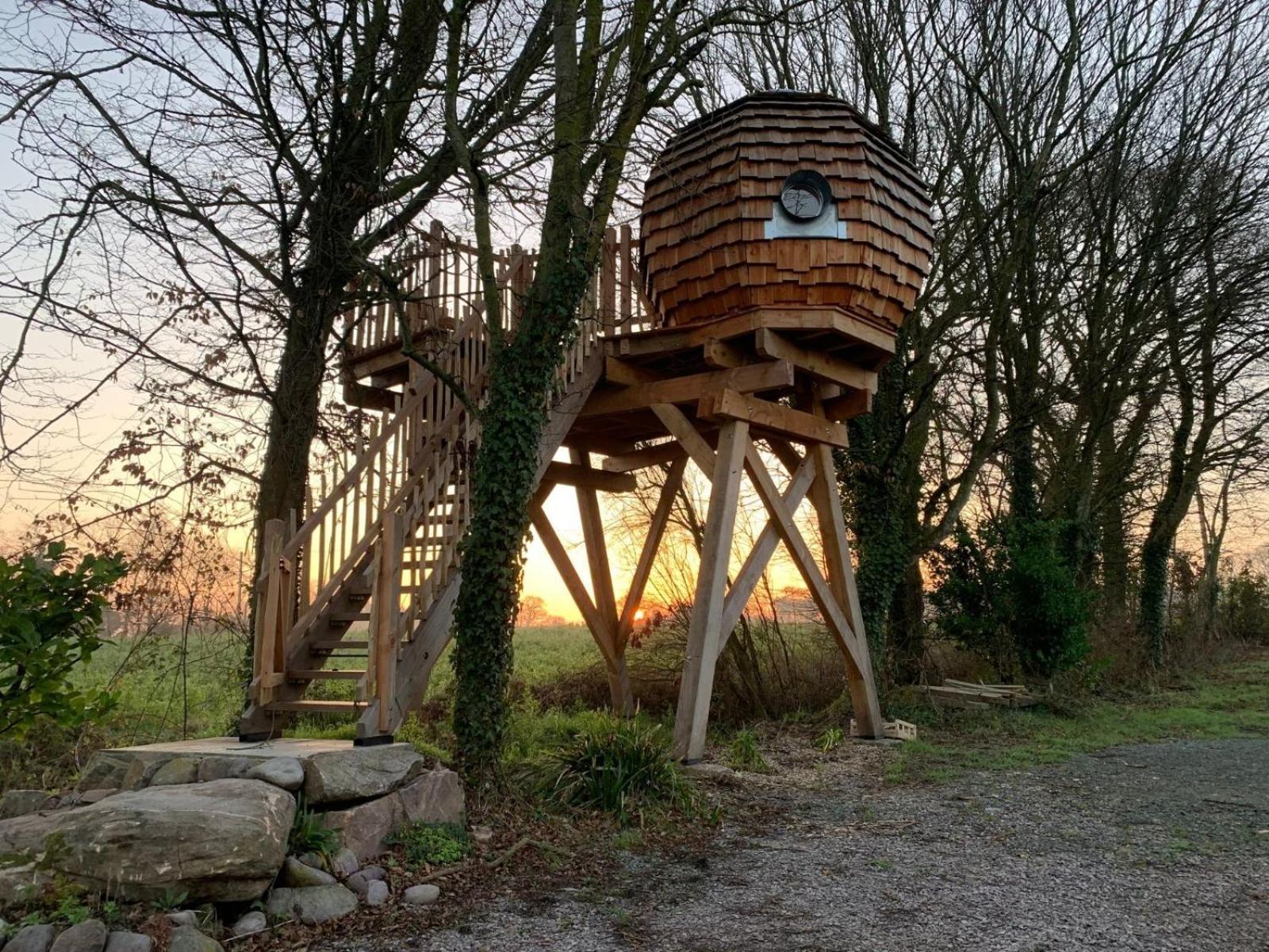 La Ville Es Renais - Ferme Et Maison D'Hotes Insolite Erquy Exteriör bild