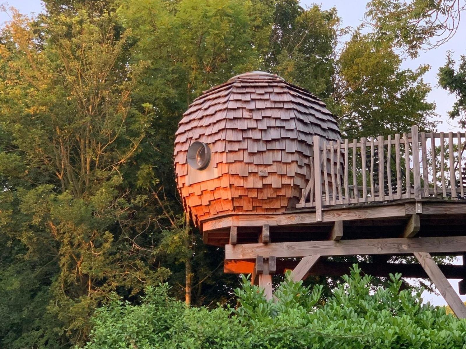 La Ville Es Renais - Ferme Et Maison D'Hotes Insolite Erquy Exteriör bild