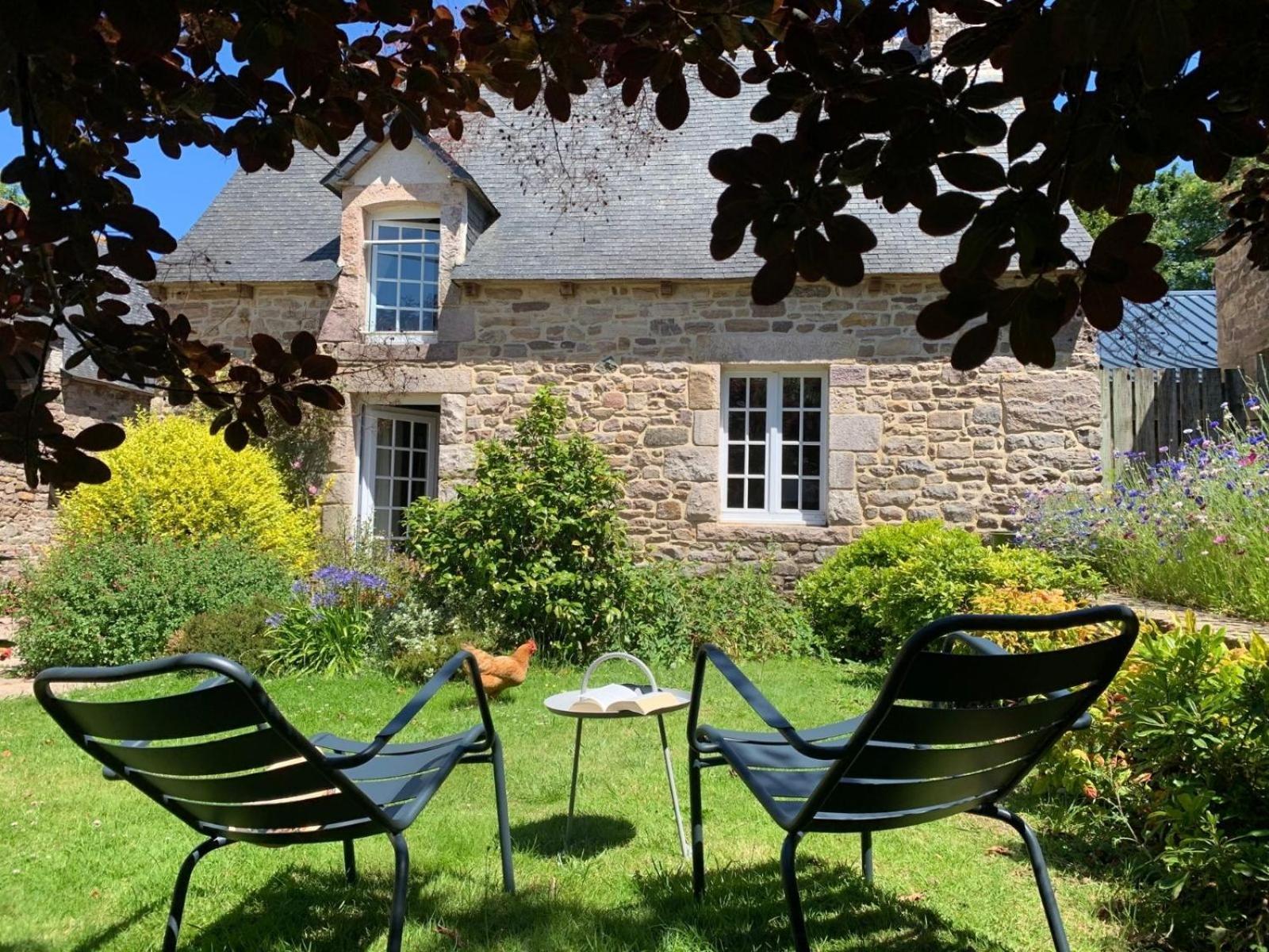 La Ville Es Renais - Ferme Et Maison D'Hotes Insolite Erquy Exteriör bild